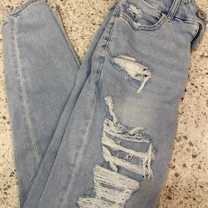 American Eagle Distressed Curvy Skinny Jegging